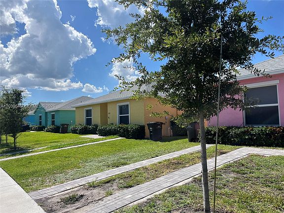 3rd image of 535 Lilac Ct