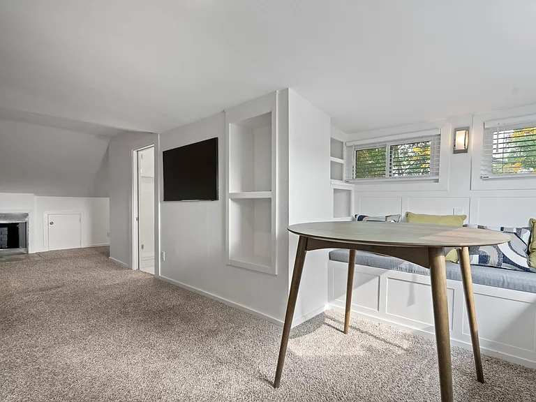 5800 Oram St #5800 — Photo 40