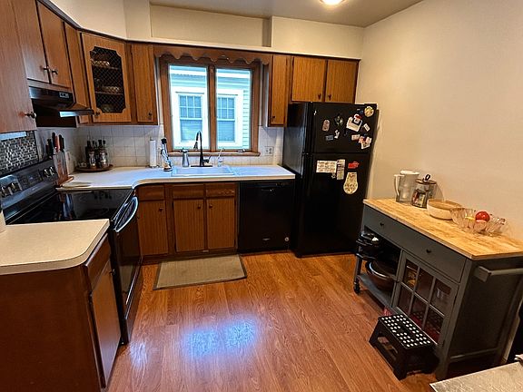 2nd image of 95 Tremont Ave Floor 1