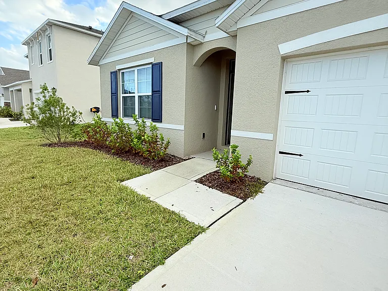 368 Conway Ave — Photo 3