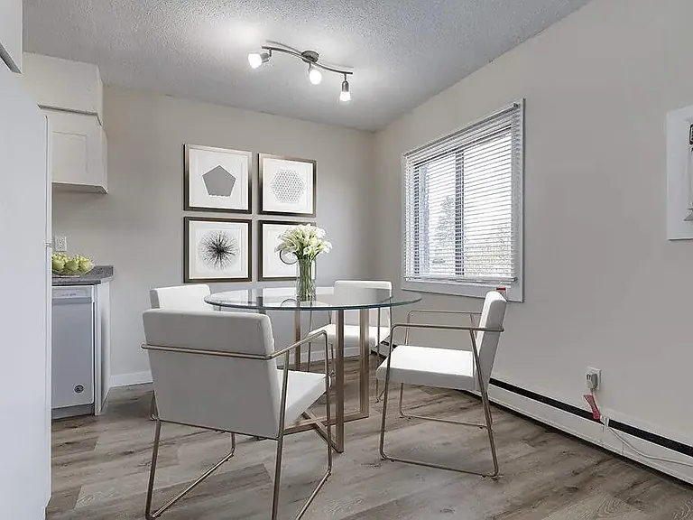 401 Central Ave — Photo 5