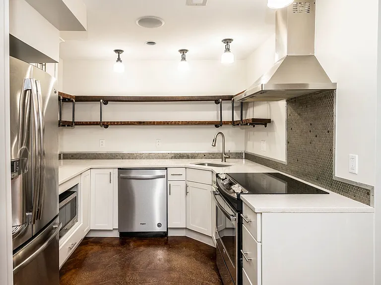 811 T St NW — Photo 13