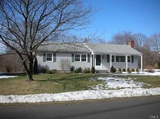 13 Pheasant Ln, Norwalk, CT 06854