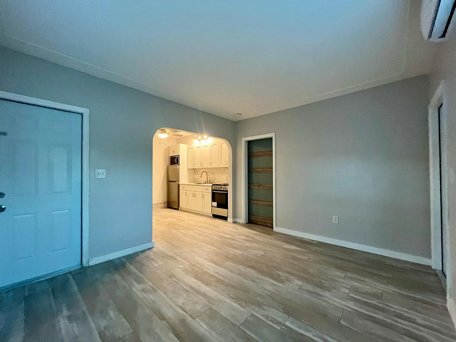 1 bed, 568 sqft, $1,700 — Photo 3