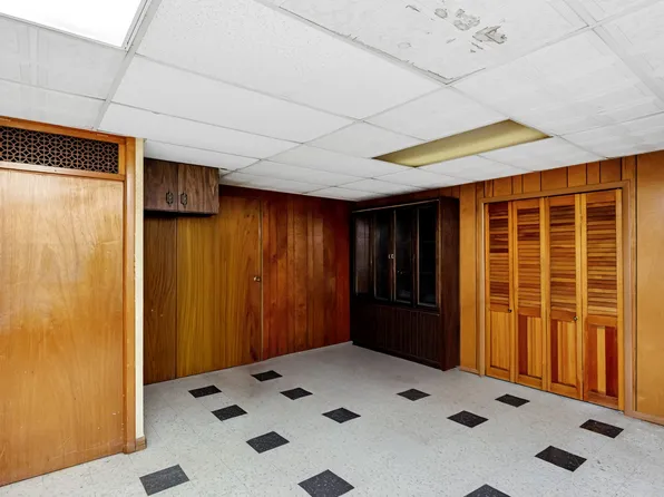 62-45 69th Place image 19 of 27