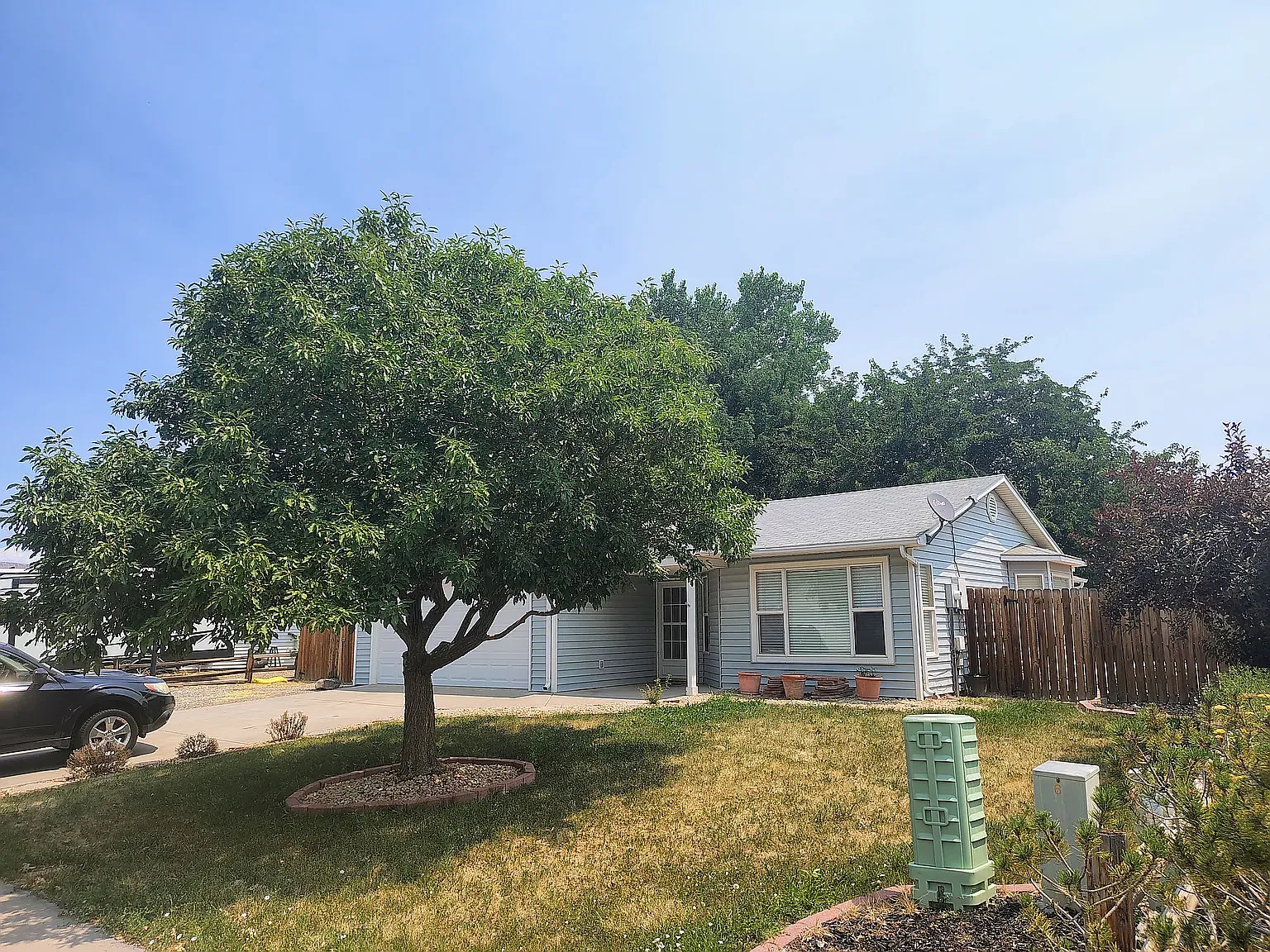 3 bed, 1256 sqft, $2,200 — Photo 2