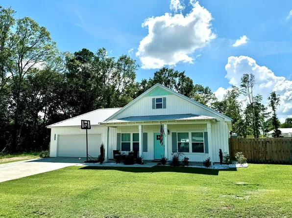 266 Merritt Dr, Slocomb, AL 36375