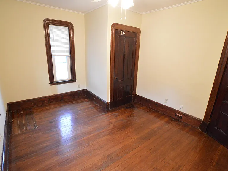 84 Crescent Ave — Photo 12