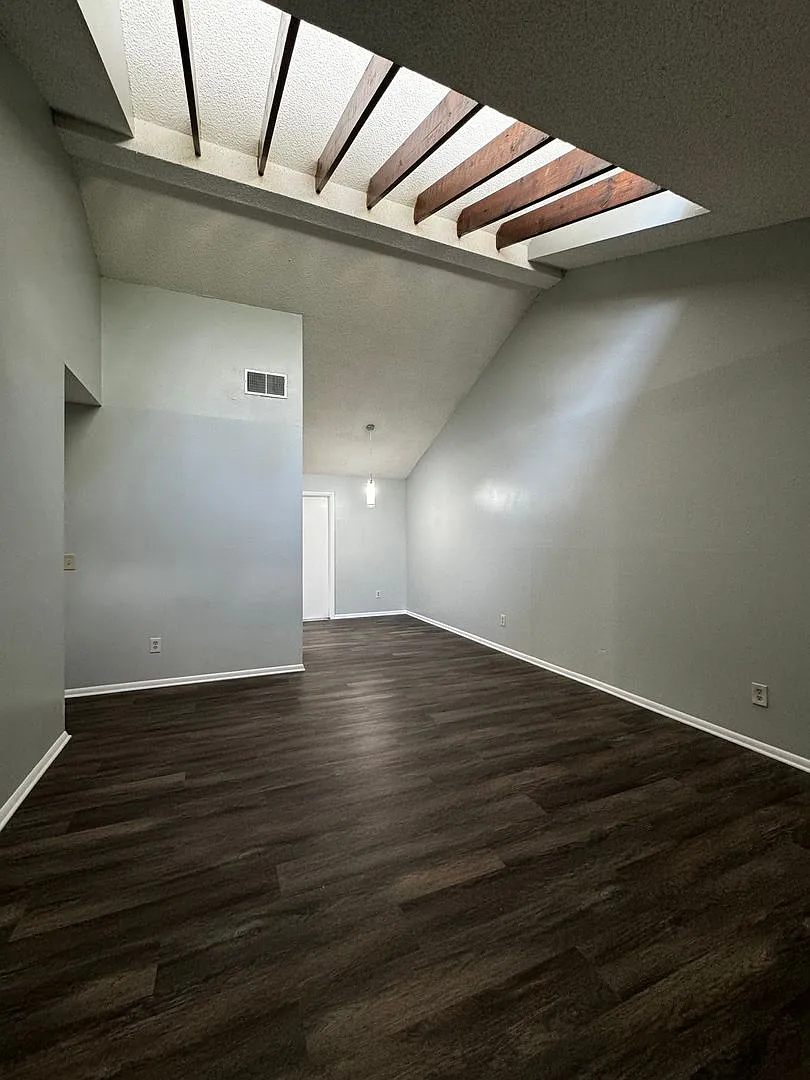 4730 Lake Ridge Rd - 2ba 2bd - Available October 2026. — Photo 2