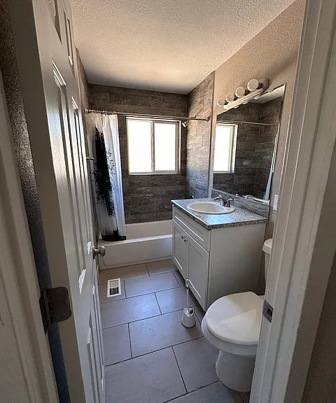 1920 E Yampa St #1 — Photo 6