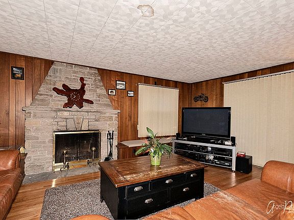 2nd image of 20736 W Genoa Ave