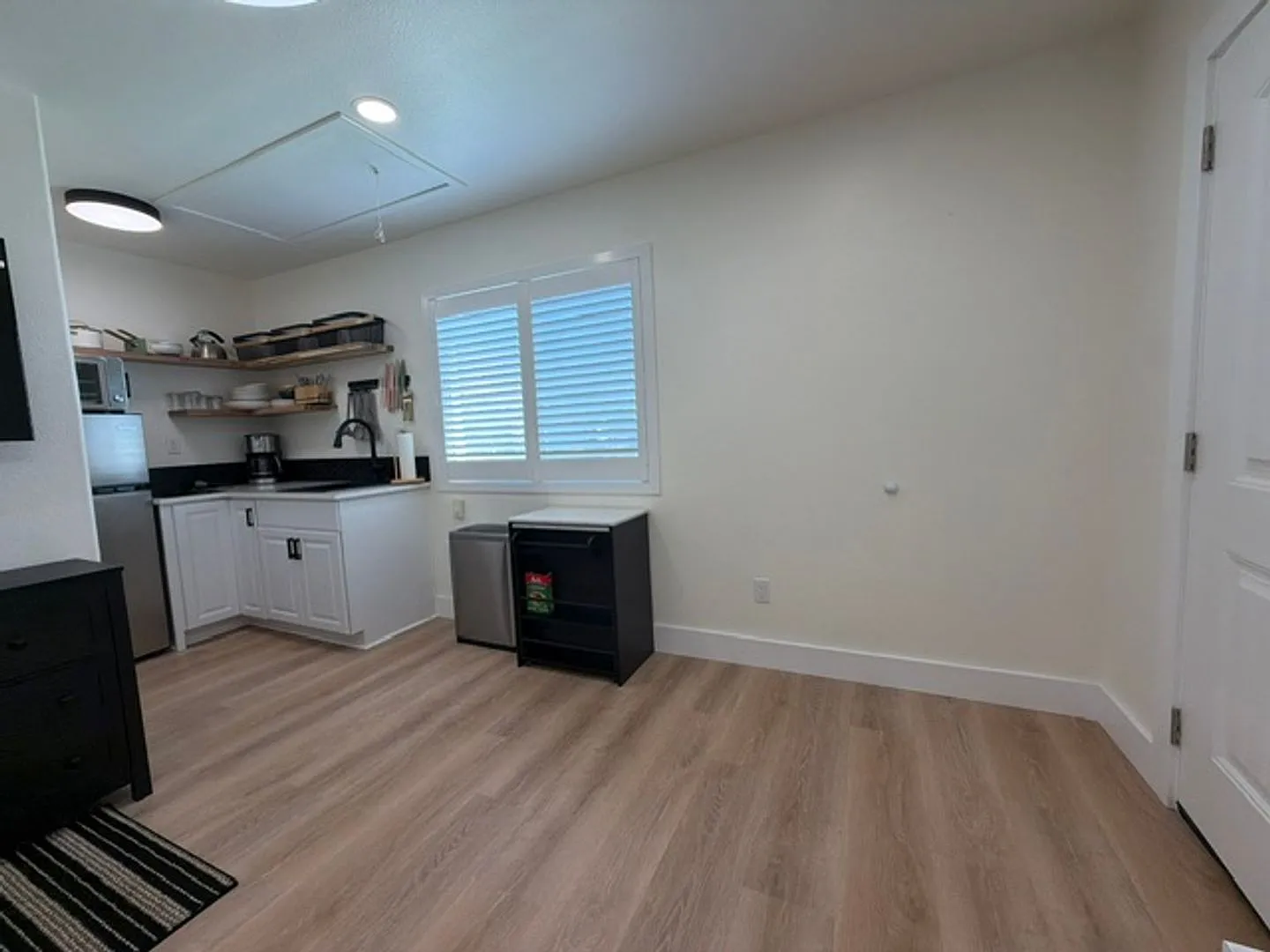 Newly Remodeled Furnished Adu Casita! — Photo 2