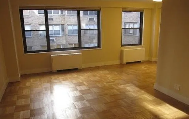 Rented by Kian Realty | media 27