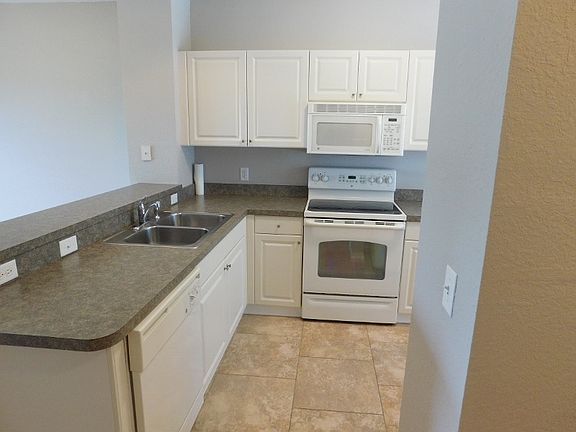 Kitchen with all appliances included