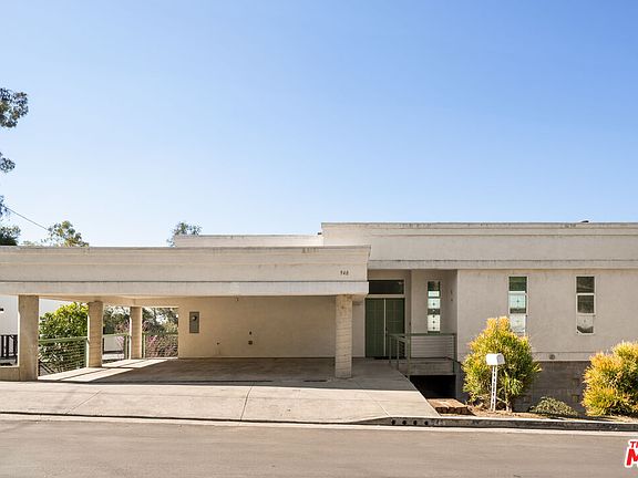 2nd image of 948 W Avenue 37
