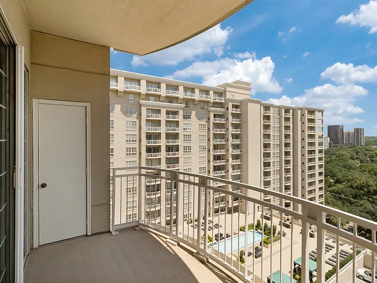 3225 Turtle Creek Blvd #1211 — Photo 12