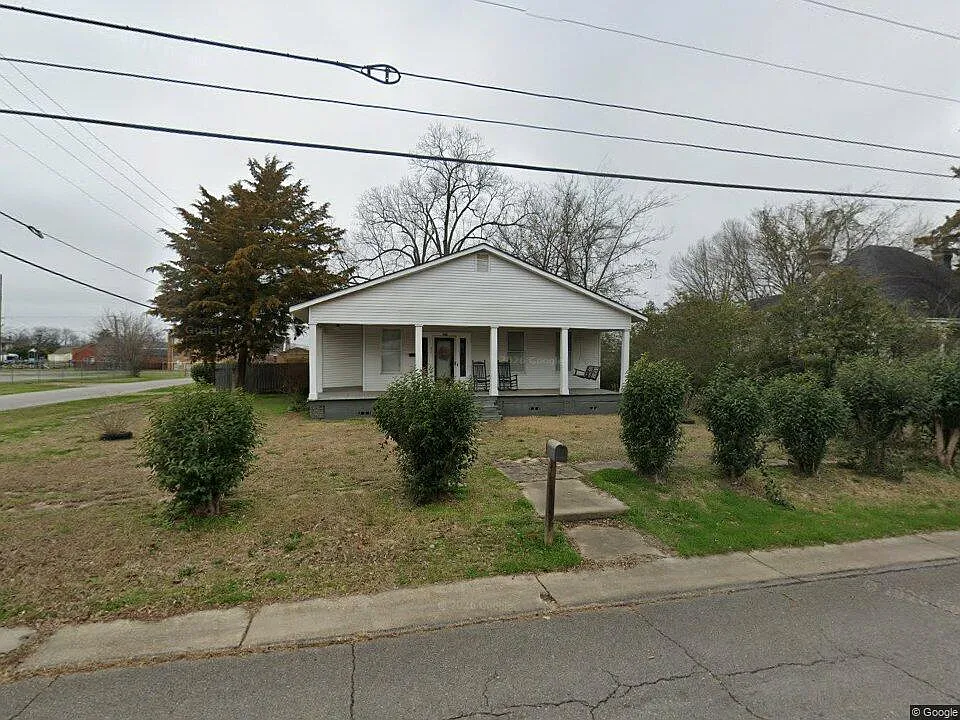 3 bed, 1449 sqft, $1,200 — Photo 1