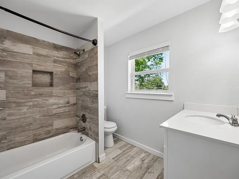 2623 Heatherwood Dr — Photo 26