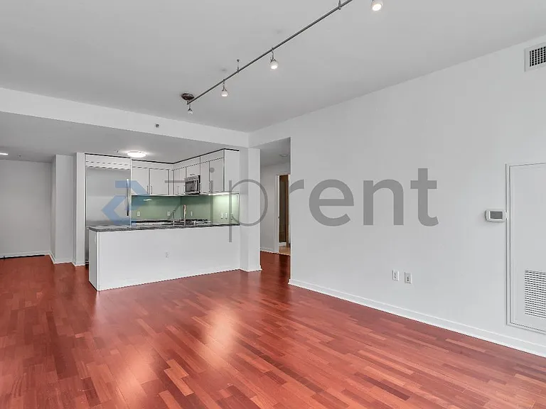 301 Main St #7A — Photo 9