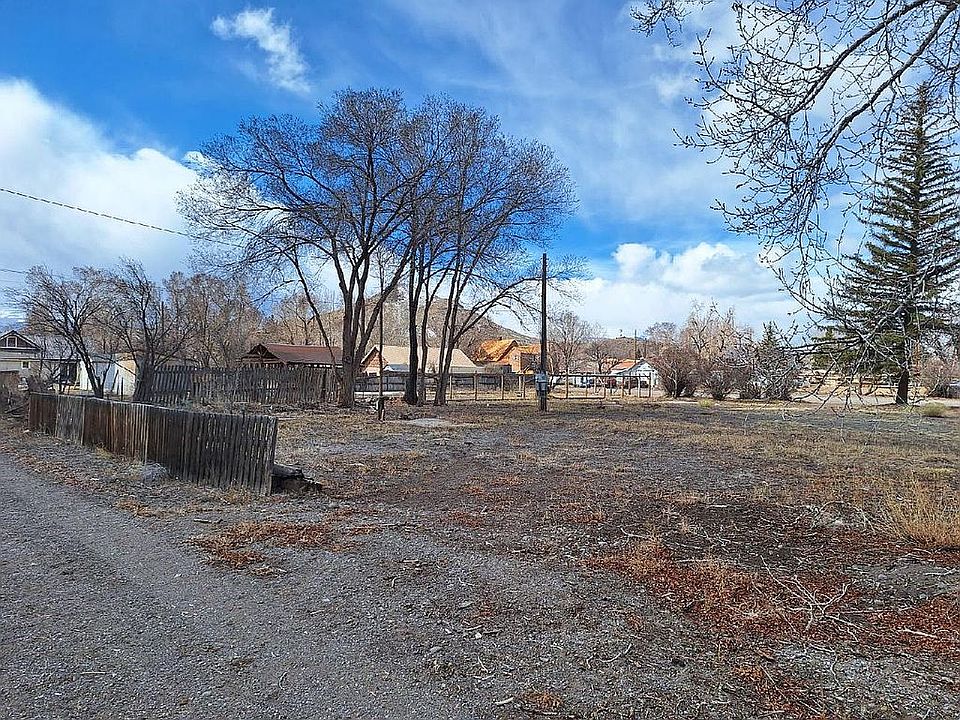 2nd image of 400 Cherry St