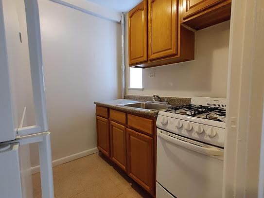 2nd image of 2260 University Ave #51