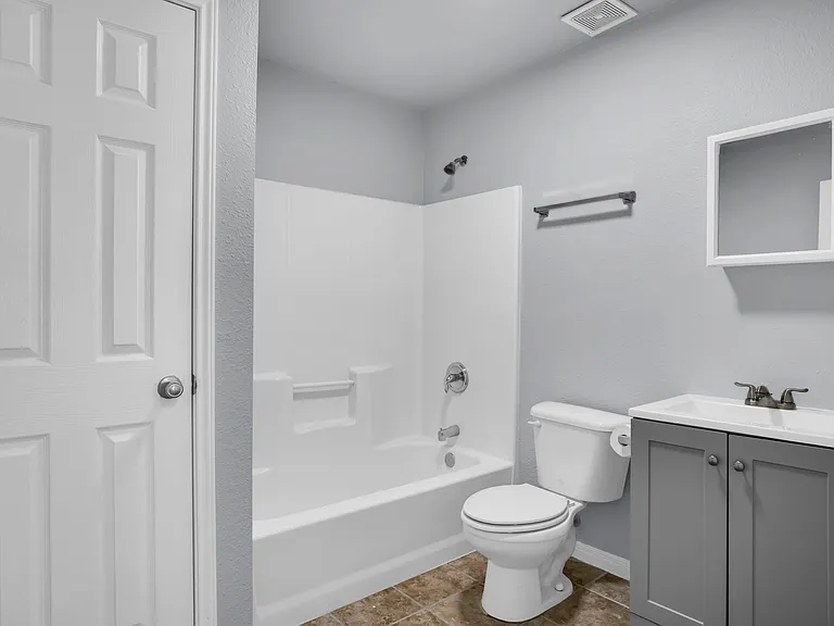 2105 Westwind Cir #A — Photo 14
