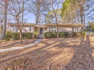 2622 E Lake Park Dr, Rocky Face, GA 30740