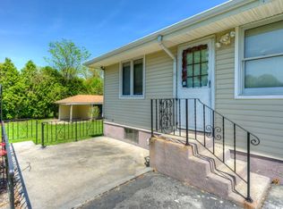 3 Marie St, Worcester, MA 01604