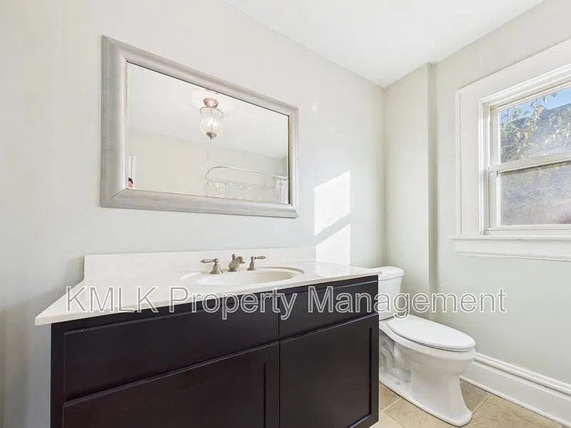 4 bed, 2.0 bath, 1400 sqft, $1,395 — Photo 4
