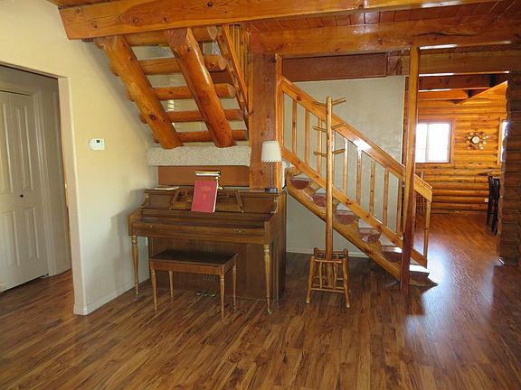 Living room - view 3