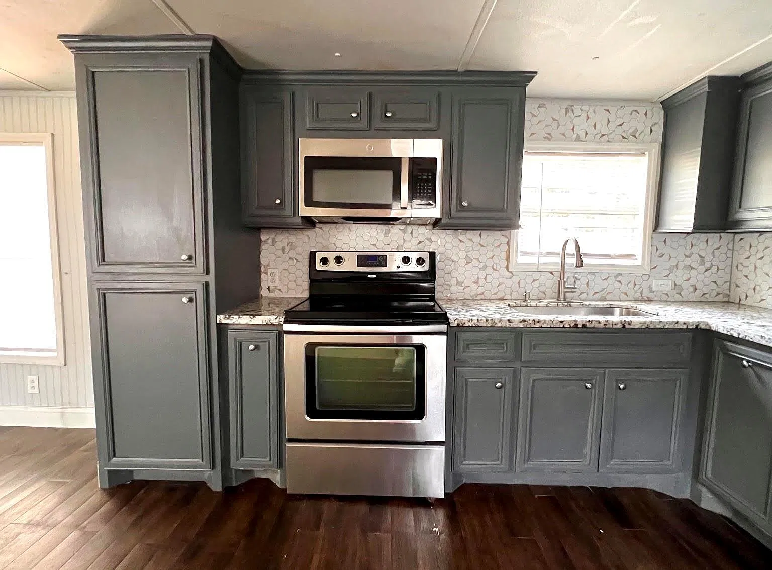 2 bed, 1.0 bath, 624 sqft, $900 — Photo 4