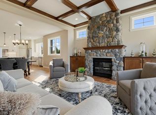 11384 Sunflower Ln N, Lake Elmo, MN 55042