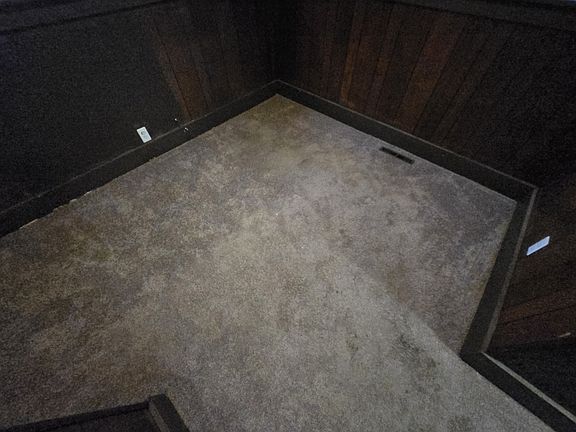 5th image of 801 W North St APT 2