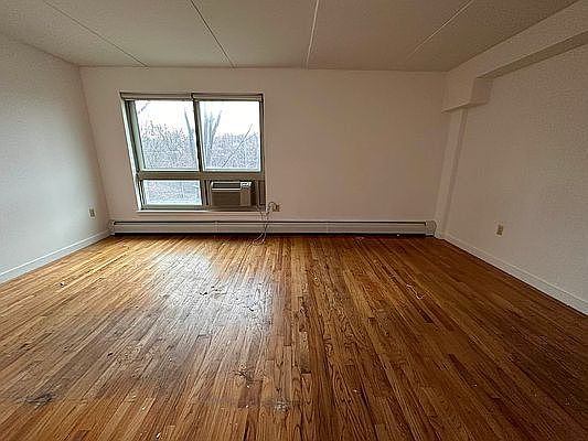 3rd image of 3104 Mermaid Ave #2F