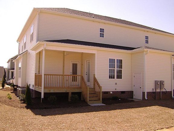 5th image of 84 Radcliffe Ct