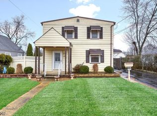 23 N Adamsville Rd, Somerville, NJ 08876