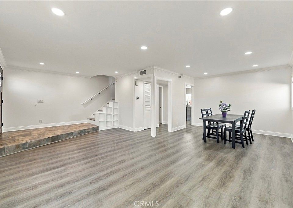 1st image of 4435 Larwin Ave