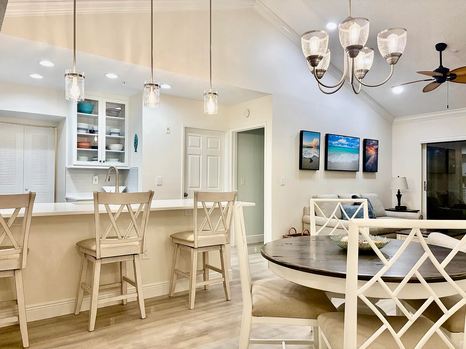 2 bed, 2.0 bath, 991 sqft, $3,800 — Photo 1