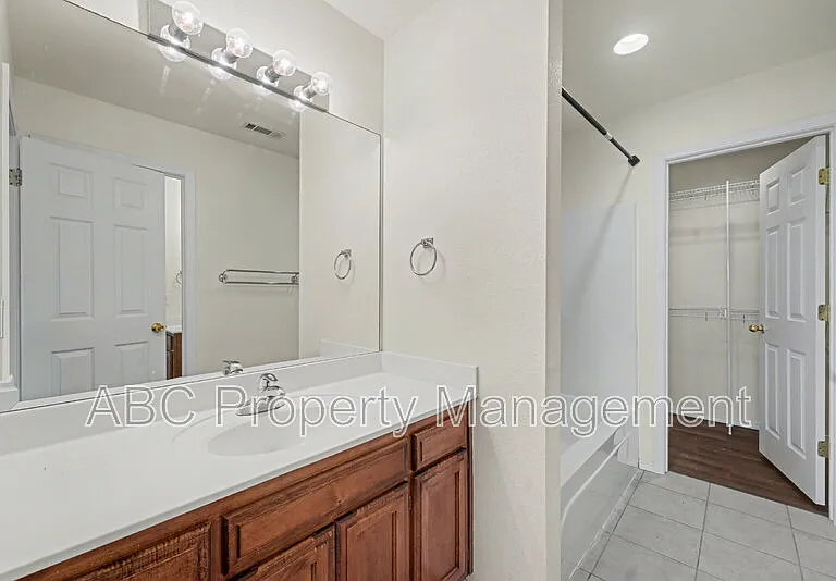 3006 SW Deerfield Blvd #2 — Photo 18