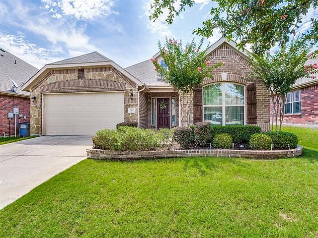2nd image of 2801 Waterfall Ln