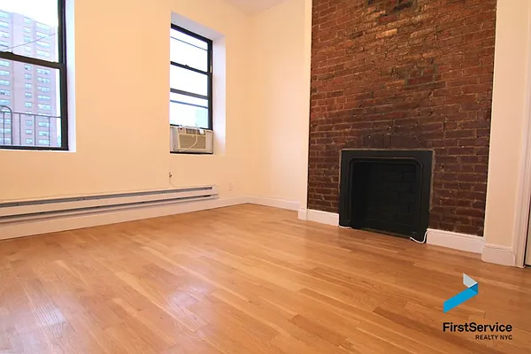 Rented by FirstService Realty (legacy) | media 11