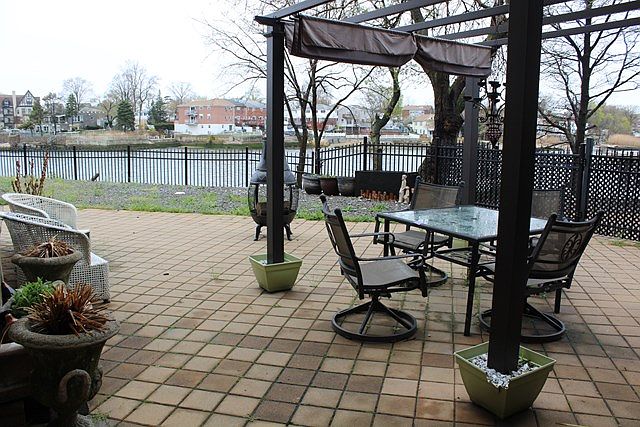 2nd image of 1408-1444 Outlook Ave #1