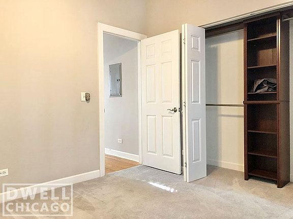 3rd image of 531 W Belmont Ave #1N