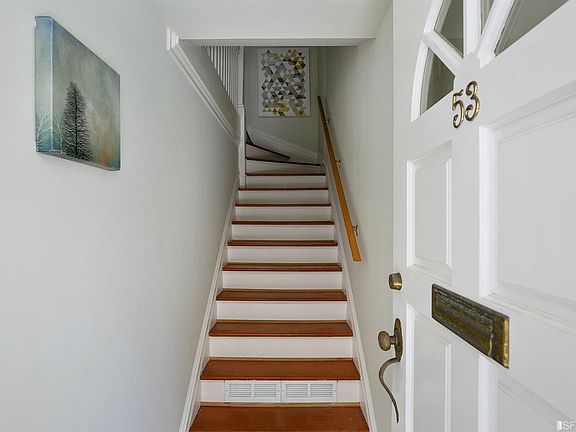 5th image of 53 Oakwood St