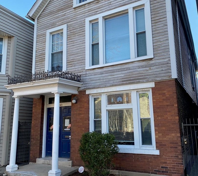 1st image of 3243 N Hoyne Ave #3