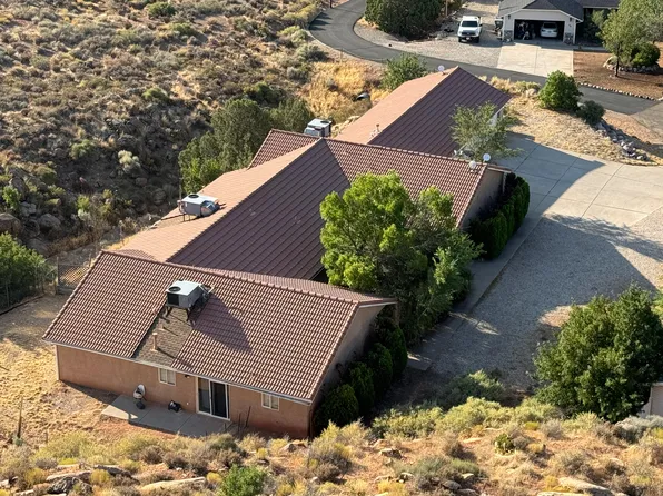 75 E Roundy Mountain Rd, Leeds, UT 84746