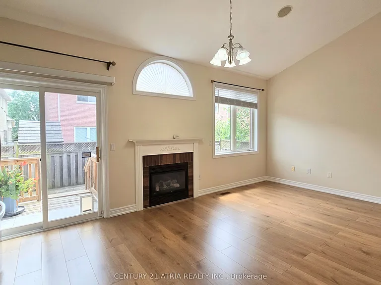 31 Cliveden Pl — Photo 15