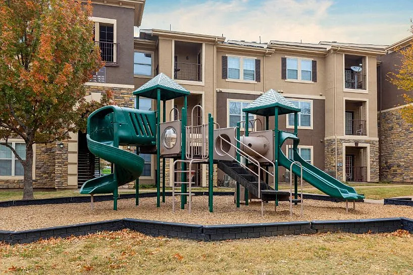 Providence at Prairie Oaks Apartments — Photo 4