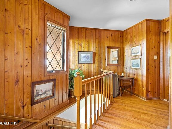 42nd image of 4728 N Wildwood Rd