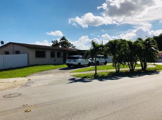 10520 SW 41st Ter, Miami, FL 33165